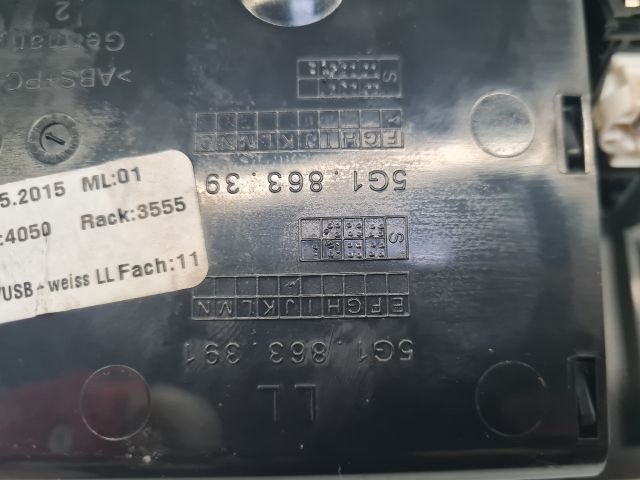 bontott VW GOLF VII Első Tároló Rekesz