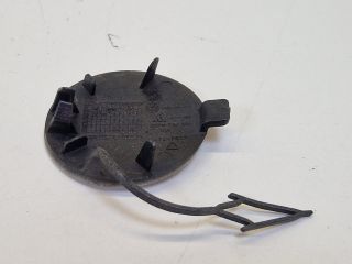 bontott VW GOLF VII Első Vonószem Burkolat