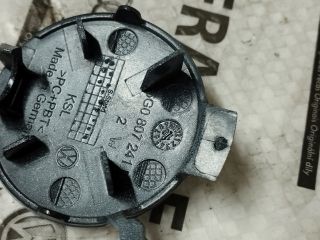 bontott VW GOLF VII Első Vonószem Burkolat