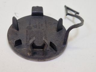 bontott VW GOLF VII Első Vonószem Burkolat