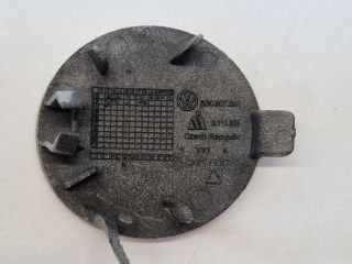 bontott VW GOLF VII Első Vonószem Burkolat