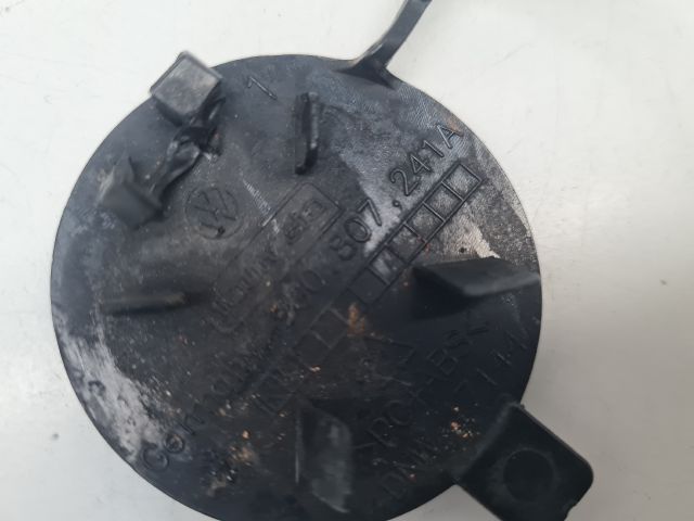 bontott VW GOLF VII Első Vonószem Burkolat