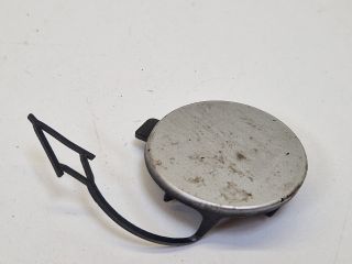 bontott VW GOLF VII Első Vonószem Burkolat