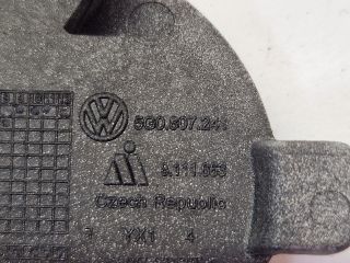 bontott VW GOLF VII Első Vonószem Burkolat