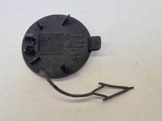 bontott VW GOLF VII Első Vonószem Burkolat