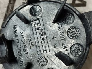 bontott VW GOLF VII Első Vonószem Burkolat