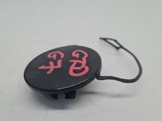 bontott VW GOLF VII Első Vonószem Burkolat