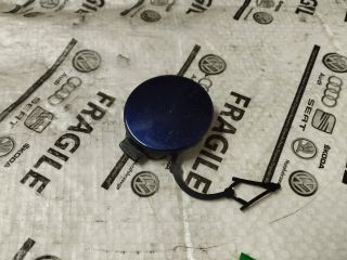 bontott VW GOLF VII Első Vonószem Burkolat