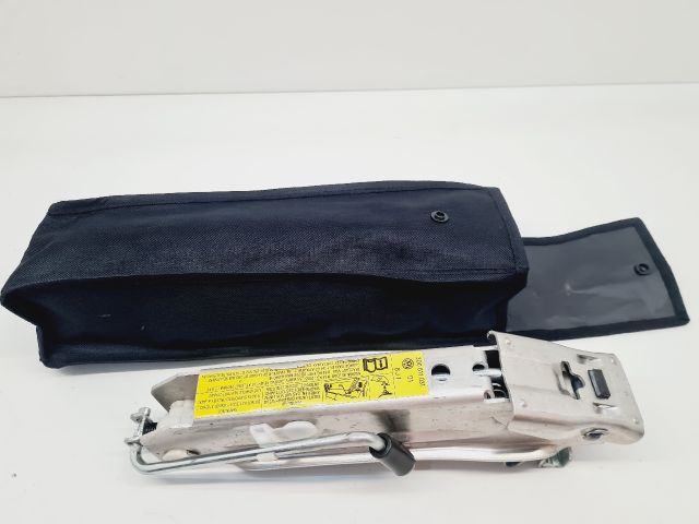 bontott VW GOLF VII Emelő