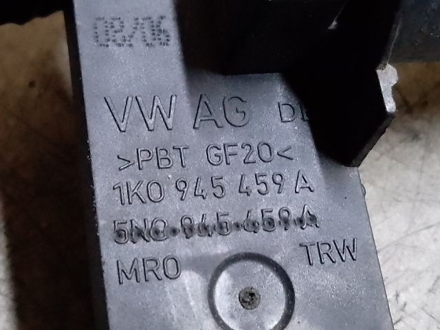 bontott VW GOLF VII Fék Pedál Kapcsoló