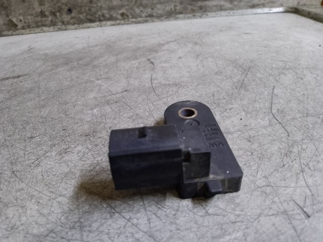 bontott VW GOLF VII Fék Pedál Kapcsoló