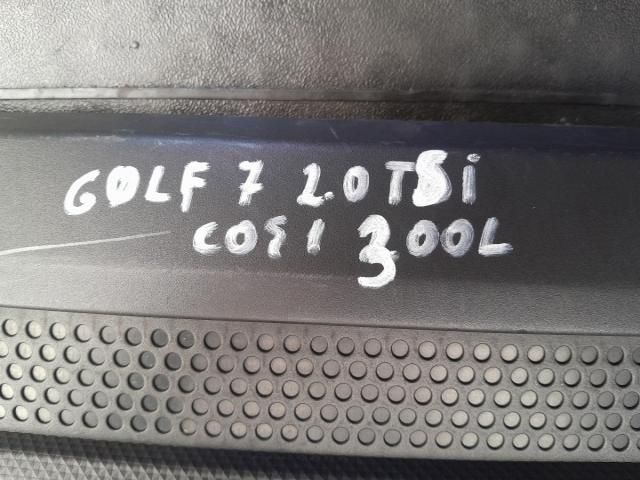 bontott VW GOLF VII Felső Hűtőburkolat