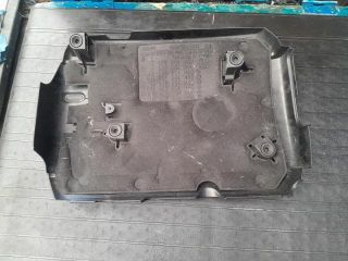 bontott VW GOLF VII Felső Hűtőburkolat