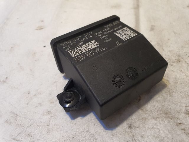 bontott VW GOLF VII Fényszóró Elektronika