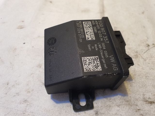 bontott VW GOLF VII Fényszóró Elektronika