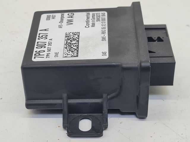 bontott VW GOLF VII Fényszóró Elektronika