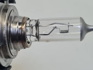 bontott VW GOLF VII Fényszóró Izzó Foglalat