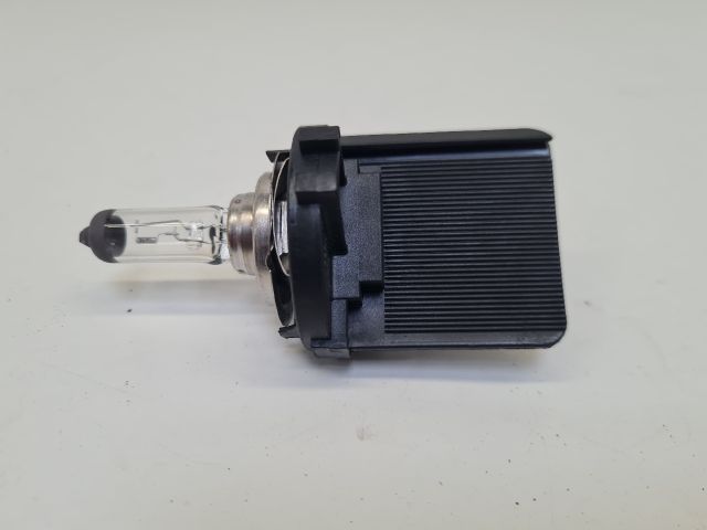 bontott VW GOLF VII Fényszóró Izzó Foglalat