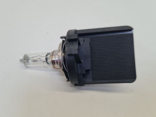 bontott VW GOLF VII Fényszóró Izzó Foglalat