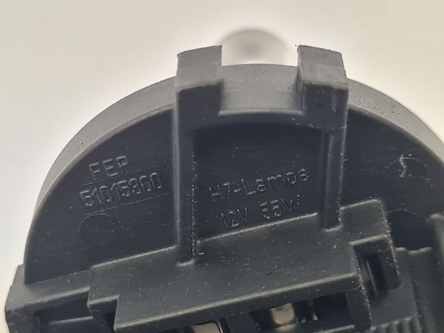 bontott VW GOLF VII Fényszóró Izzó Foglalat