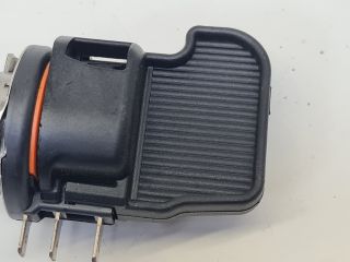 bontott VW GOLF VII Fényszóró Izzó Foglalat