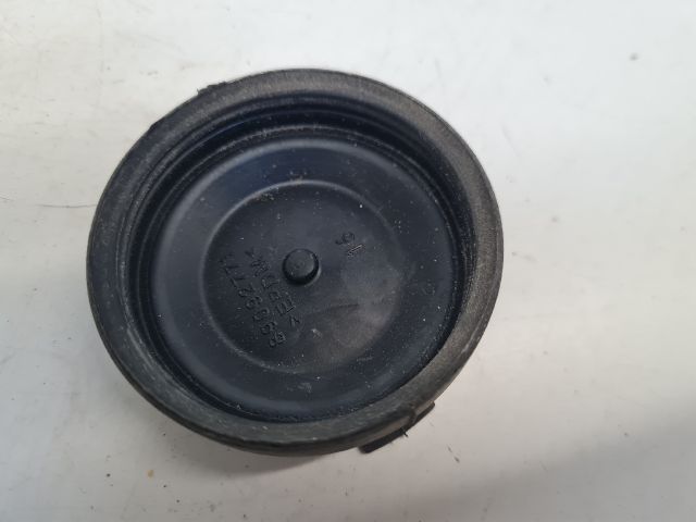 bontott VW GOLF VII Fényszóró Lámpabúra Fedél