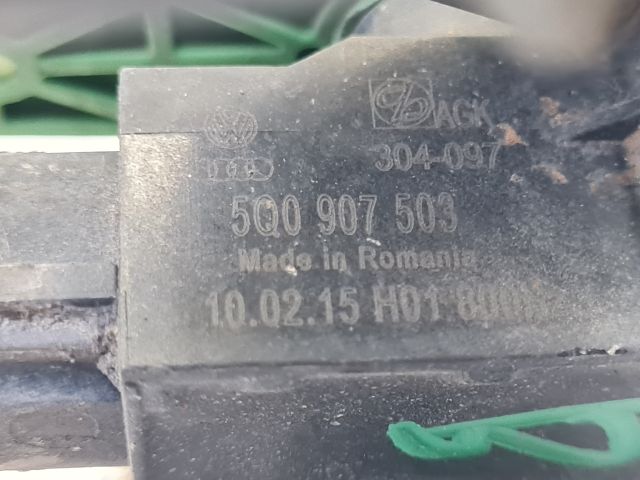 bontott VW GOLF VII Fényszórómagasság Állító Motor Bal