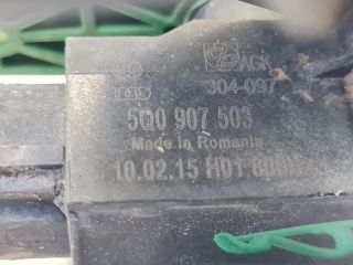 bontott VW GOLF VII Fényszórómagasság Állító Motor Bal