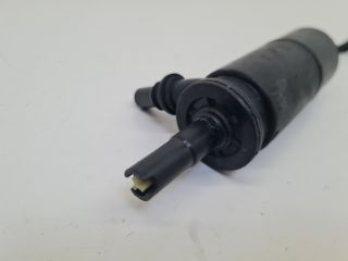 bontott VW GOLF VII Fényszórómosó Szivattyú