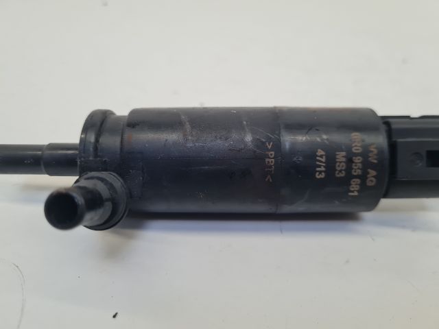 bontott VW GOLF VII Fényszórómosó Szivattyú