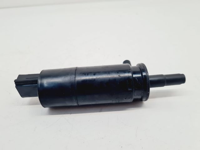 bontott VW GOLF VII Fényszórómosó Szivattyú