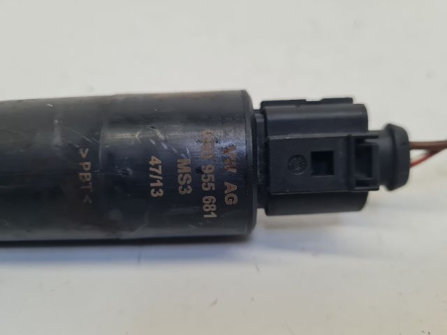 bontott VW GOLF VII Fényszórómosó Szivattyú