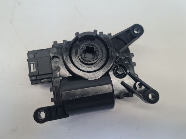 bontott VW GOLF VII Fűtés Állító Motor