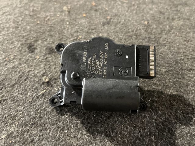 bontott VW GOLF VII Fűtés Állító Motor