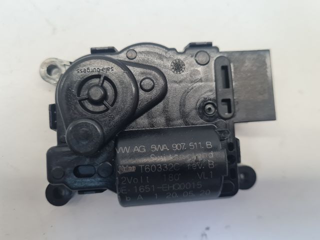 bontott VW GOLF VII Fűtés Állító Motor