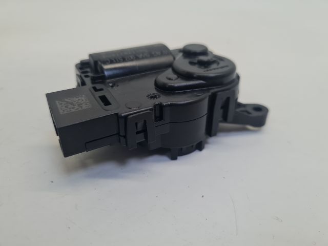 bontott VW GOLF VII Fűtés Állító Motor