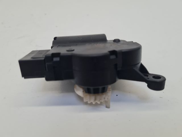 bontott VW GOLF VII Fűtés Állító Motor