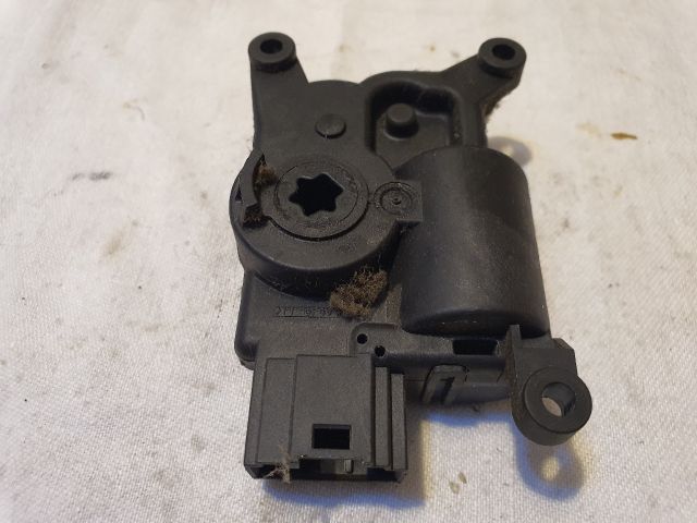 bontott VW GOLF VII Fűtés Állító Motor