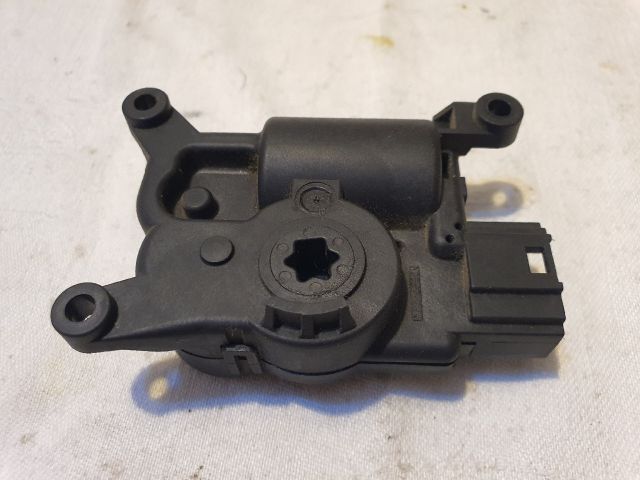 bontott VW GOLF VII Fűtés Állító Motor