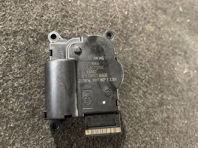 bontott VW GOLF VII Fűtés Állító Motor