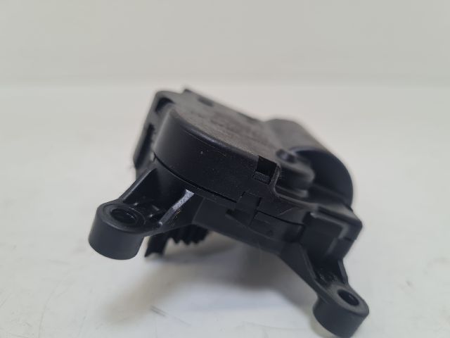 bontott VW GOLF VII Fűtés Állító Motor