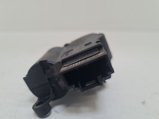 bontott VW GOLF VII Fűtés Állító Motor