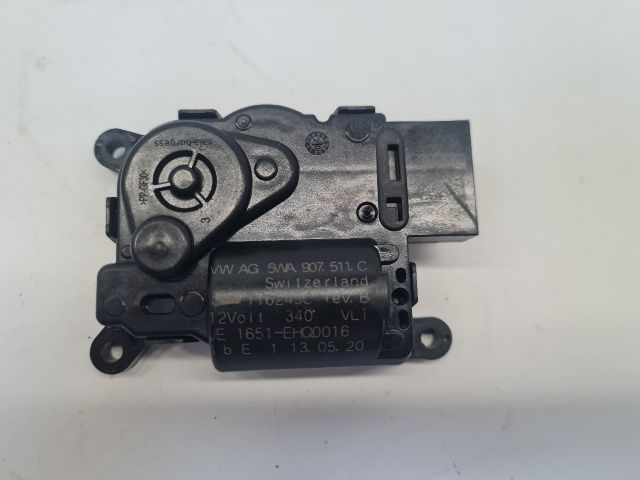 bontott VW GOLF VII Fűtés Állító Motor