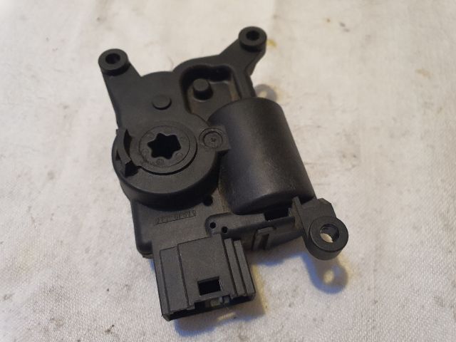 bontott VW GOLF VII Fűtés Állító Motor