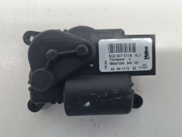 bontott VW GOLF VII Fűtés Állító Motor