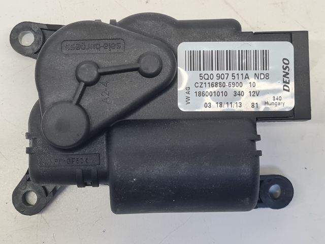 bontott VW GOLF VII Fűtés Állító Motor