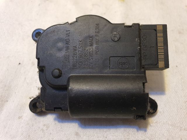 bontott VW GOLF VII Fűtés Állító Motor