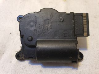 bontott VW GOLF VII Fűtés Állító Motor