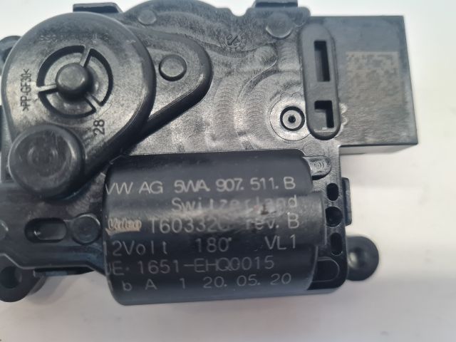bontott VW GOLF VII Fűtés Állító Motor