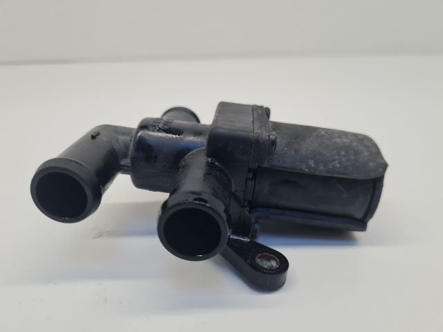 bontott VW GOLF VII Fűtéscsap